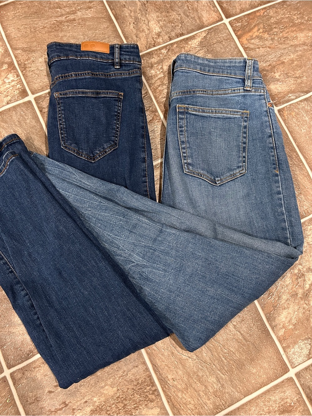 Bundle of two pairs of jeans (light wash and medium wash denim)
